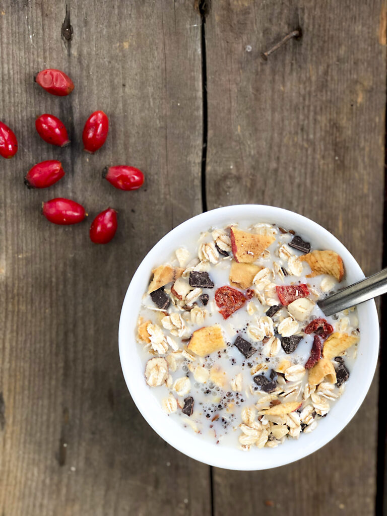 healthy muesli recipe with rose hips